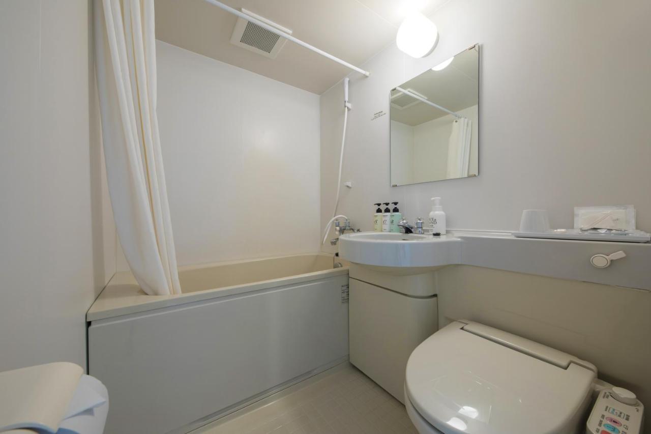 Smile Hotel Okinawa Naha Buitenkant foto