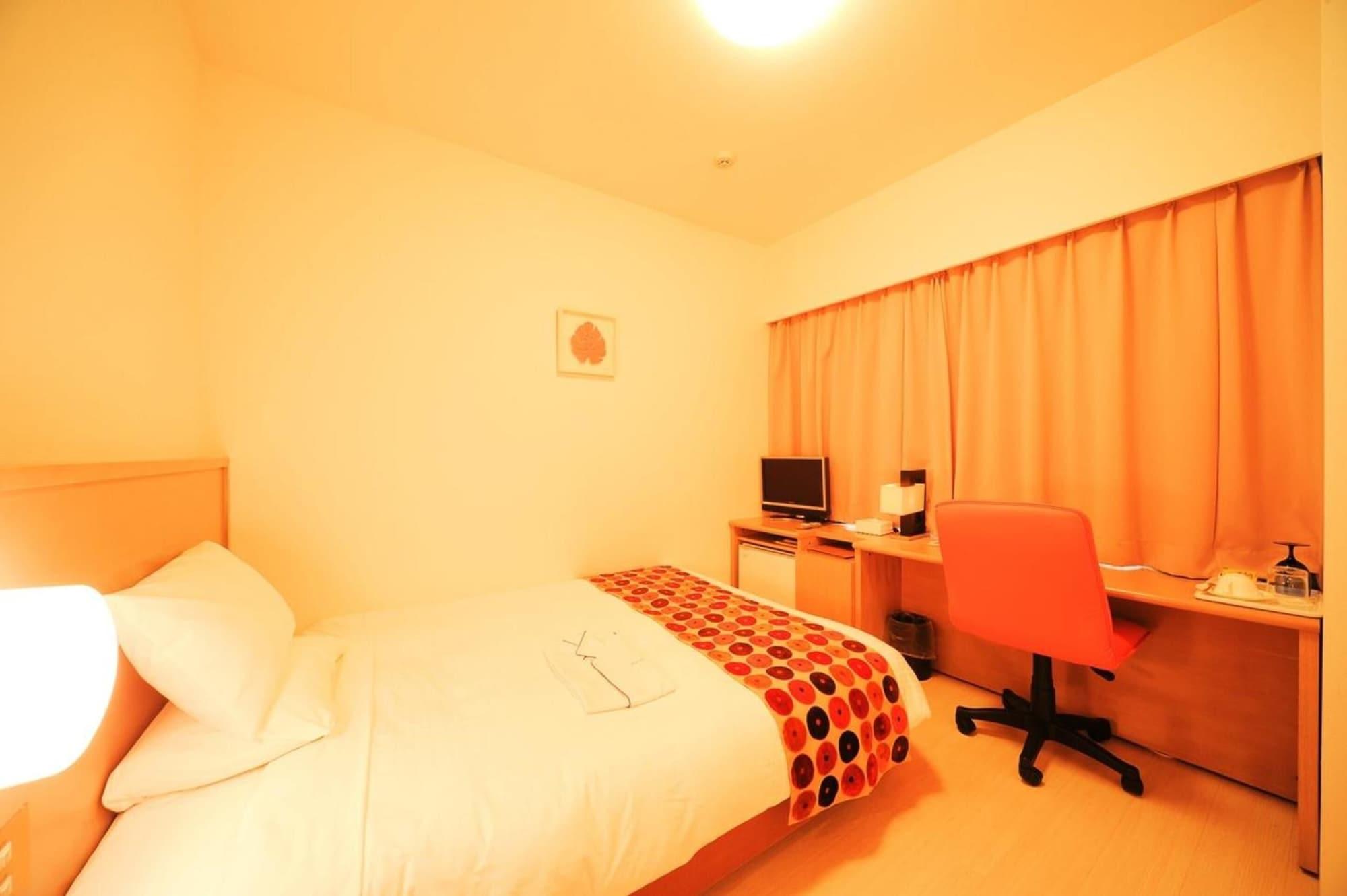 Smile Hotel Okinawa Naha Buitenkant foto