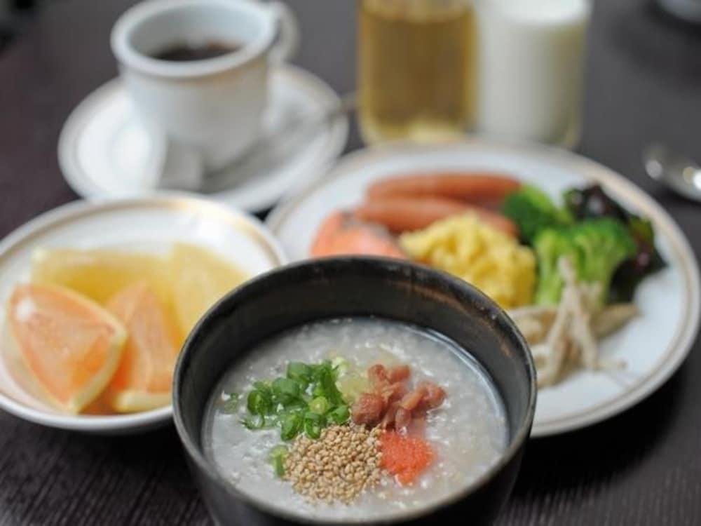 Smile Hotel Okinawa Naha Buitenkant foto